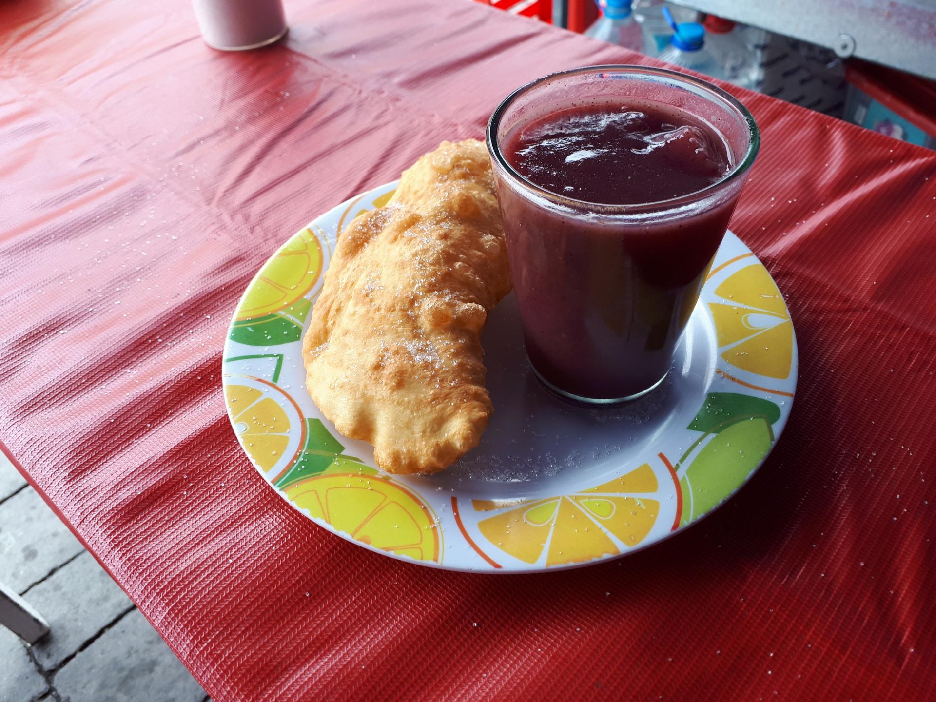 Boisson chaude aux fruits rouge et au maïs