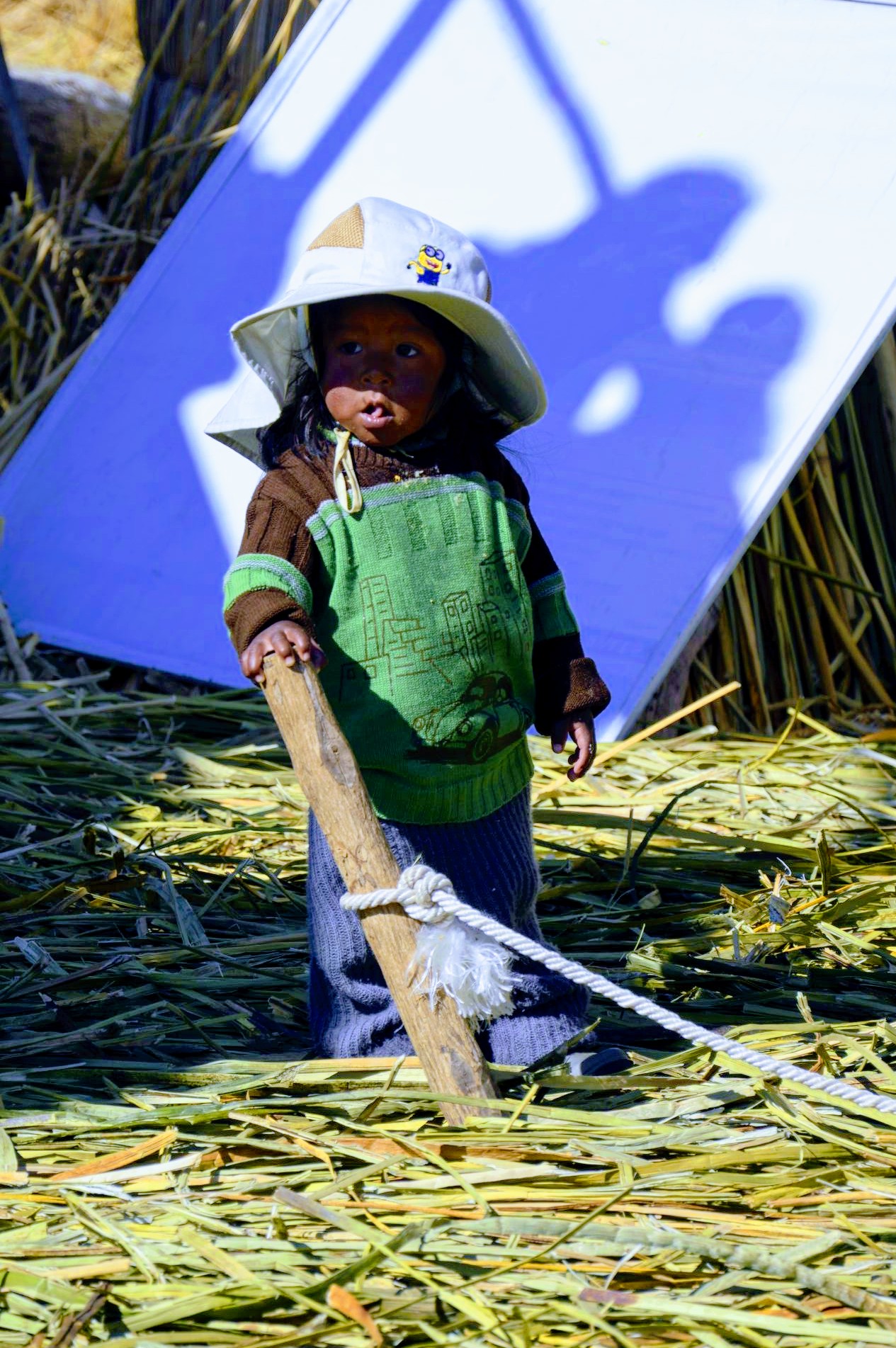 Enfant de l'île d'Uros