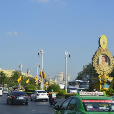 Photos de la famille royale dans toute la ville